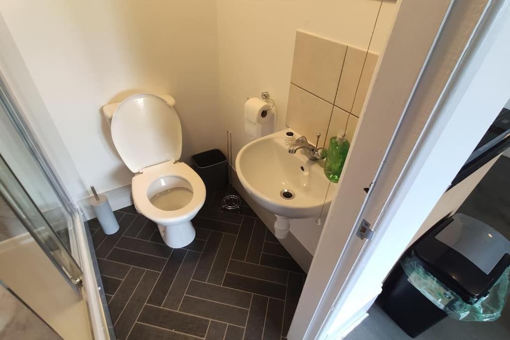 1 Bedroom Studio In A Supurb Area Of Cardiff Exteriér fotografie